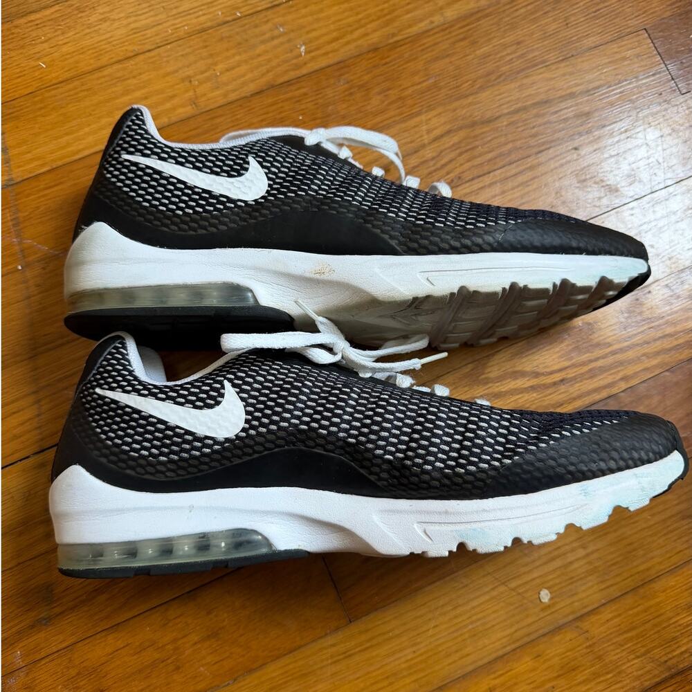 Nike Air Max Motion LW Black White Mesh Running Shoes Men’s Size 15